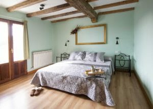 habitacion-baigura-casa-rural-enekoizar-9 svg+xml;charset=utf
