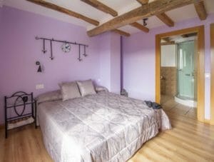 Habitación Orhi Casa Rural Enekoizar (Selva de Irati) 2 svg+xml;charset=utf