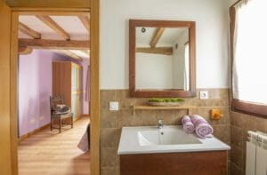 Habitación Orhi Casa Rural Enekoizar (Selva de Irati) 5 svg+xml;charset=utf