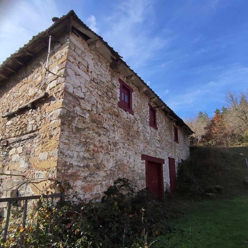 Paseo desde Jaurrieta al Manantial de Laurentze y el molino